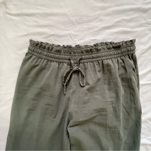 Green Wide Leg Pants with Elastic Waistband - Picture 2 of 8